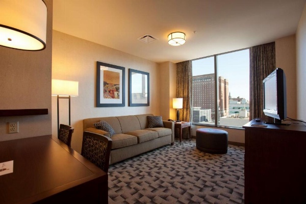 Embassy Suites Buffalo image 11